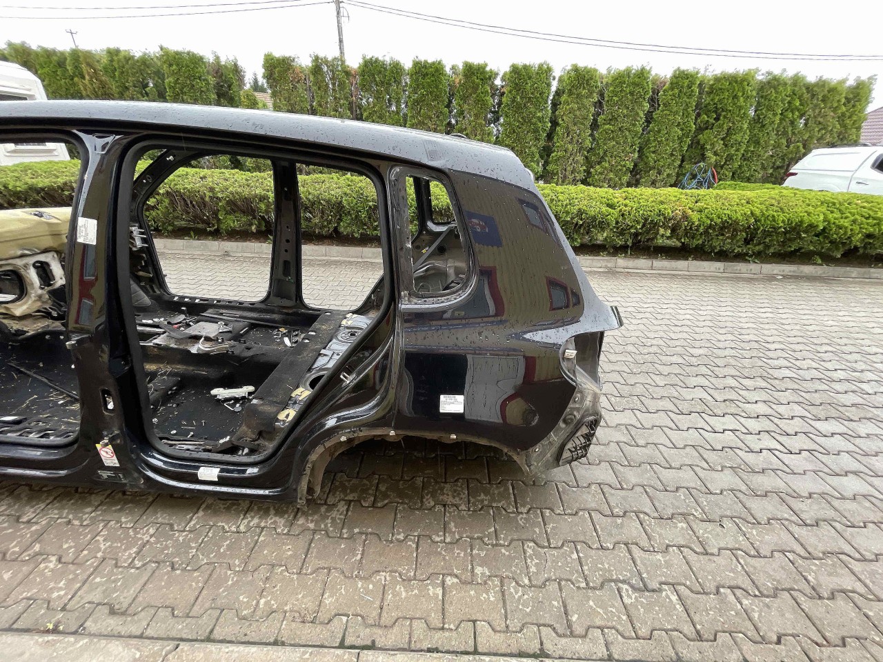 ARIPA SPATE STANGA VW TIGUAN - - (2010 2015)