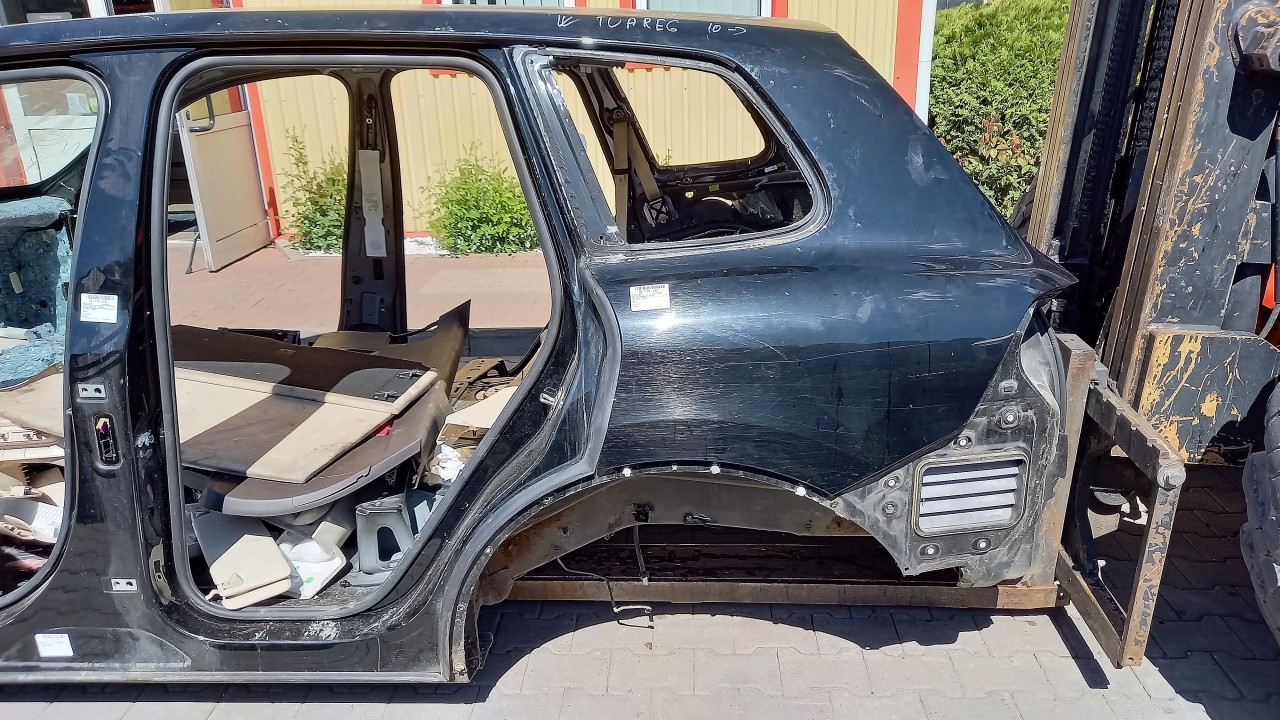 ARIPA SPATE STANGA VW TOUAREG - - (2010 2018)