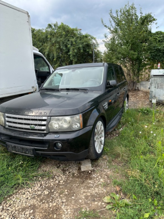 Aripa stânga fata range Rover sport an 2008 in stare foarte buna