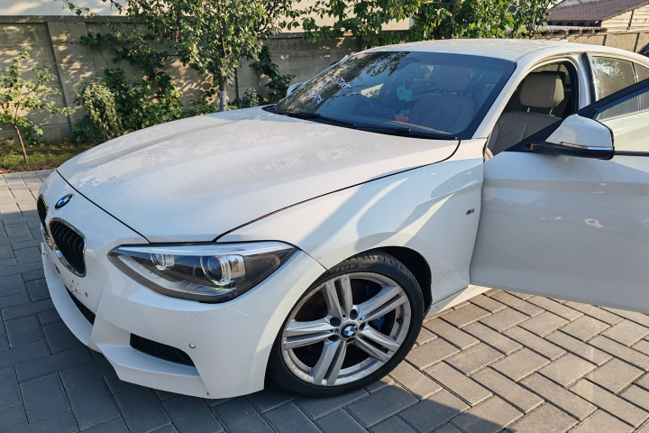 Aripa stanga BMW Seria 1 F20/F21 [2011 - 2015]