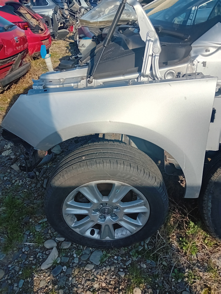 Aripa Stanga Fata Audi A1 2013
