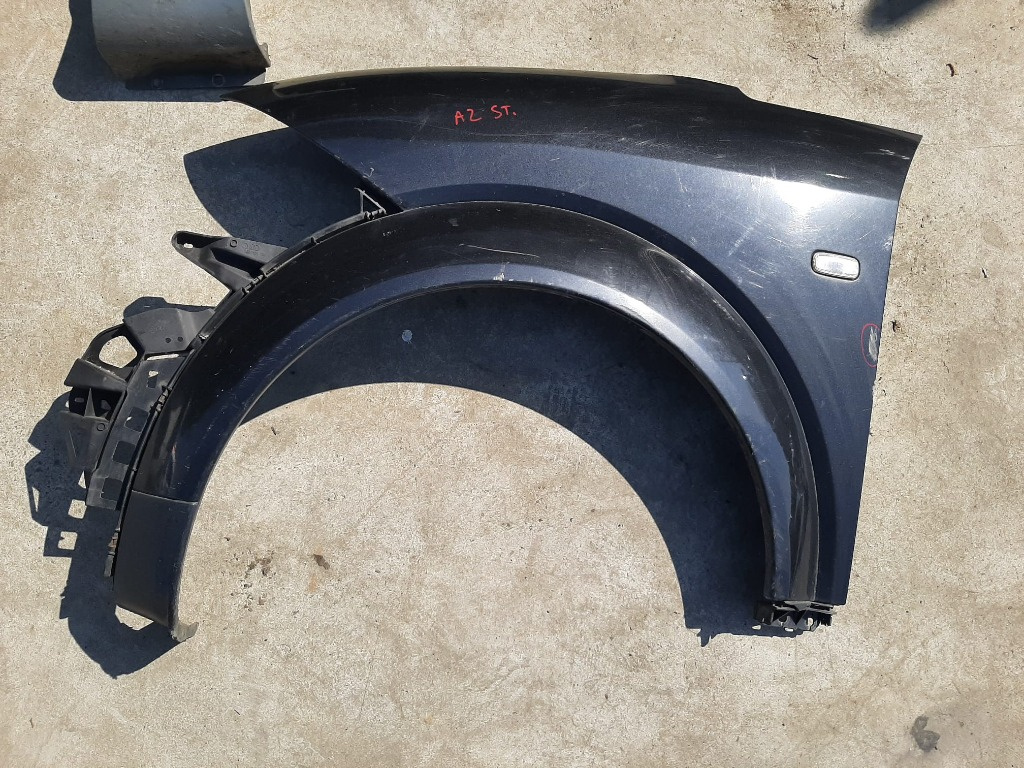 Aripa stanga fata audi a2