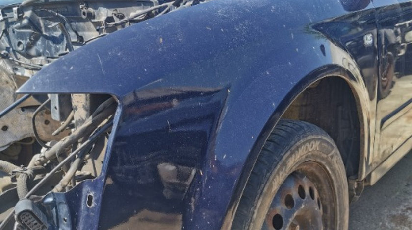 Aripa stanga fata Audi A4 B6 albastru LZ5J
