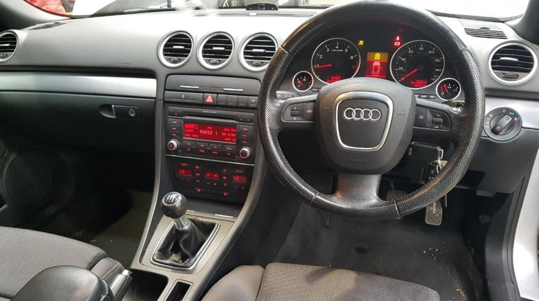 Aripa stanga fata Audi A4 B7 2007 Cabrio 1.8 TFSI