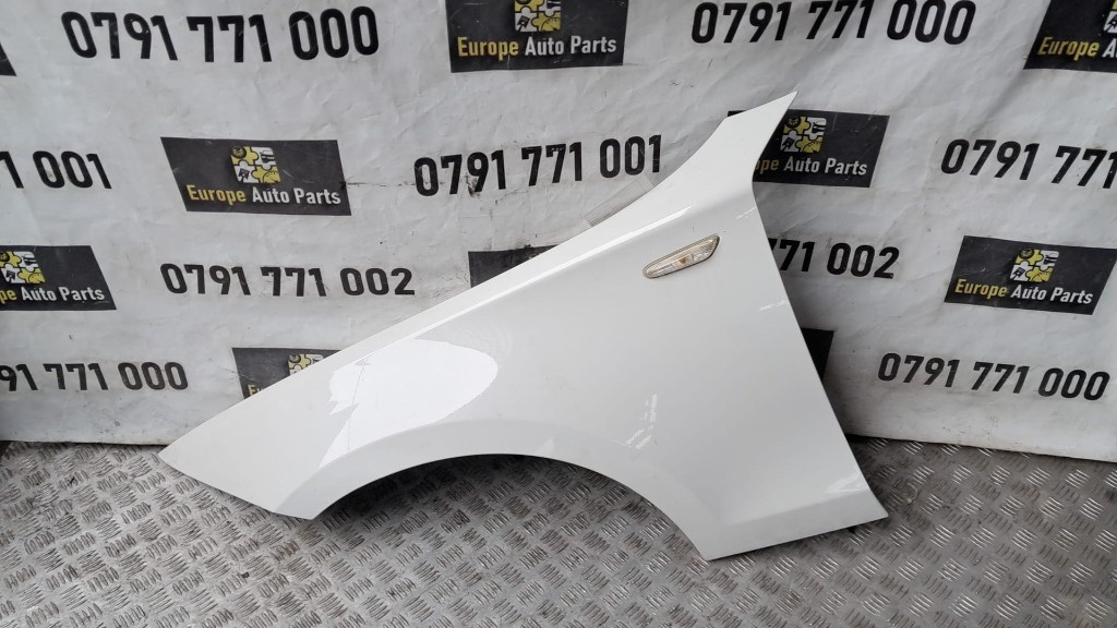 Aripa stanga fata BMW Seria 1 E87 116D an fabricatie 2011