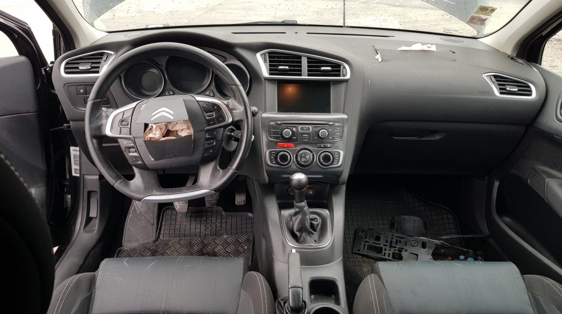 Aripa stanga fata Citroen C4 B7 1.6 Hdi 9hp 92 cai 2012