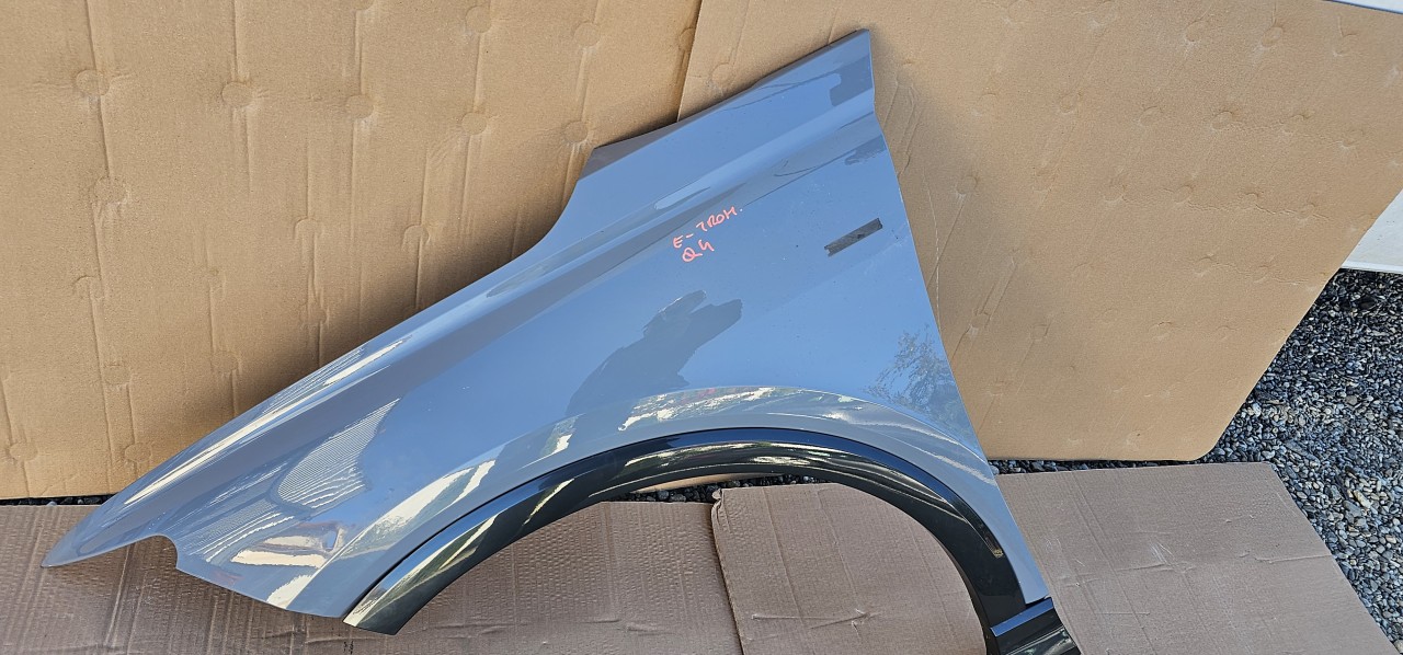 Aripa stanga fata cu bandou Audi Q4 E-Tron 2021 2022 2023
