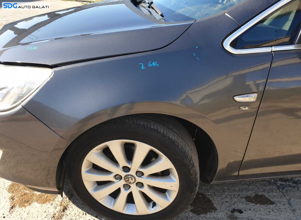 Aripa Stanga Fata cu Defect Opel Astra J 2009 - 2016 Culoare Z GAL