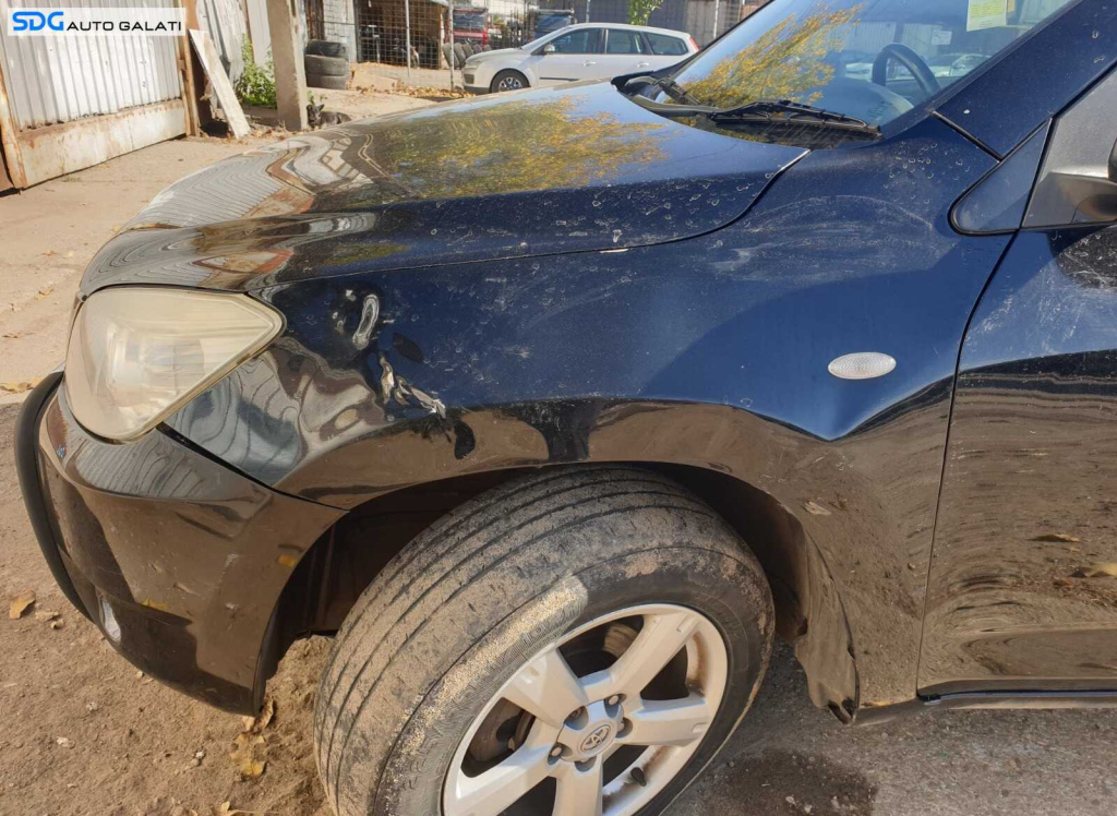 Aripa Stanga Fata cu Defect Toyota Rav 4 XA30 2005 - 2013 Culoare 202