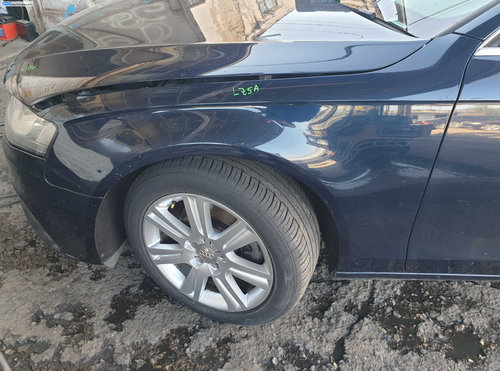 Aripa Stanga Fata cu Imperfectiuni Audi A4 B8 2008 - 2012 Culoare LZ5A [K4632]