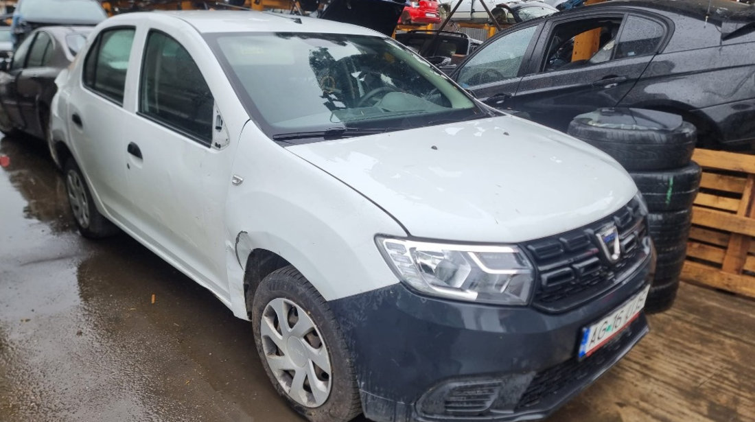 Aripa stanga fata Dacia Logan 2 2018 berlina 1.0 sce B4D400