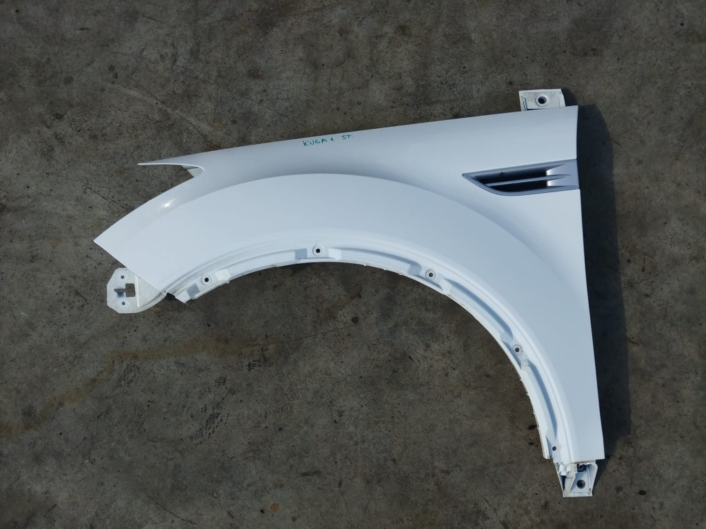 Aripa stanga fata ford kuga 1 2010