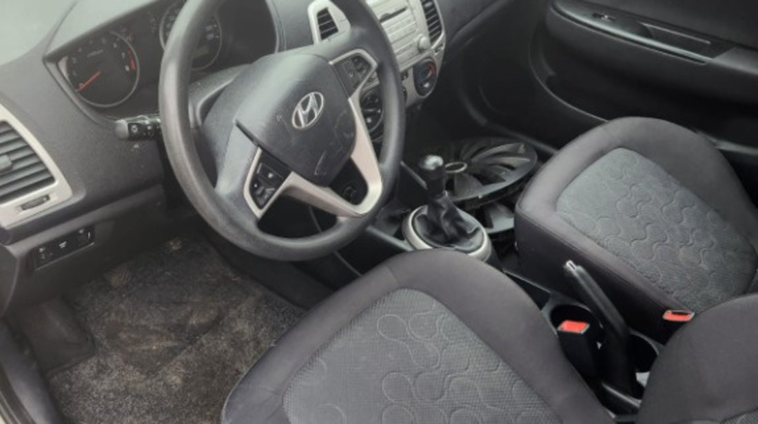 Aripa stanga fata Hyundai i20 2010 Coupe 1.2