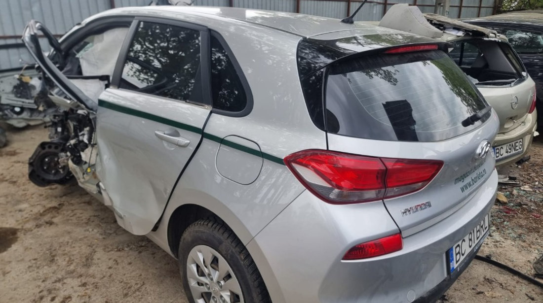 Aripa stanga fata Hyundai i30 2018 Hatchback 1.4 benzina
