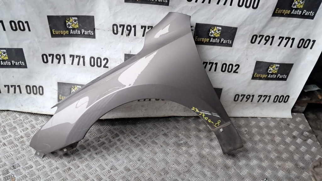 Aripa stanga fata Hyundai I30 an fabricatie 2011
