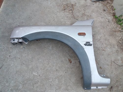 Aripa Stanga Fata Land Rover Freelander 1 Gri Metalizat
