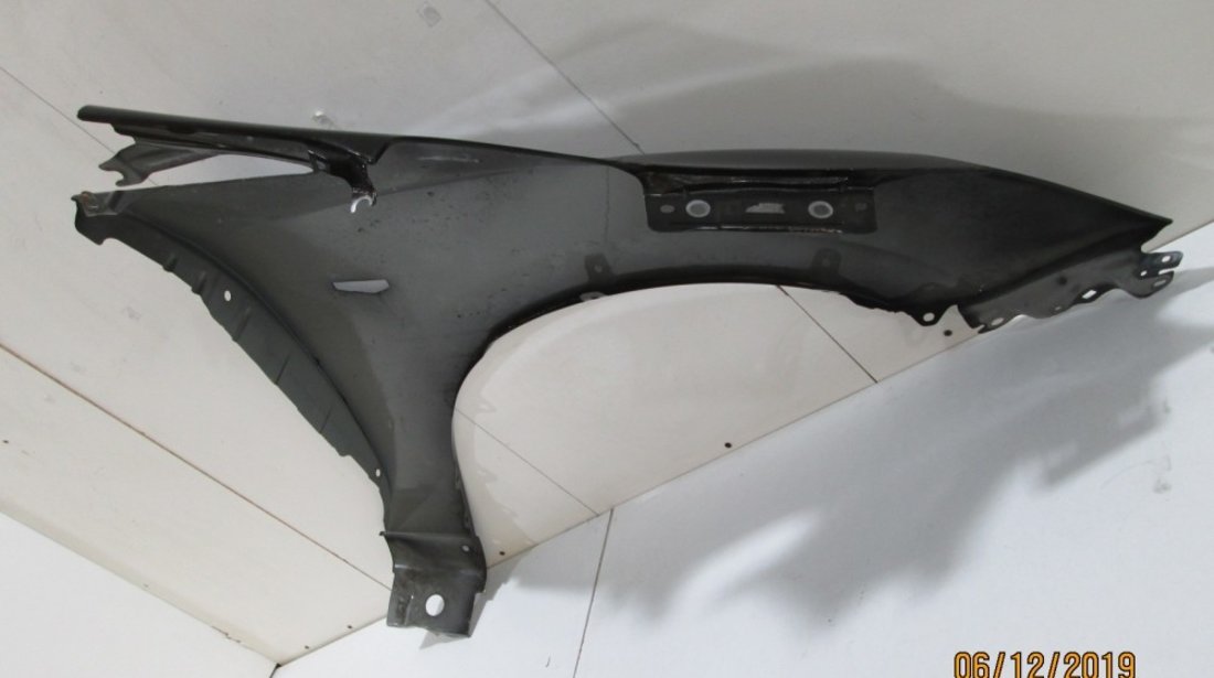 Aripa stanga fata Mazda 5 an 2010 2011 2012 2013