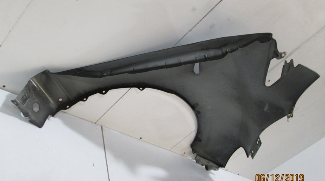 Aripa stanga fata Mazda 5 an 2010 2011 2012 2013