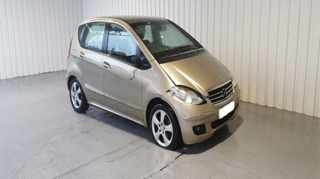 Aripa stanga fata Mercedes A-Class W169 2008 Hatchback 180 CDi