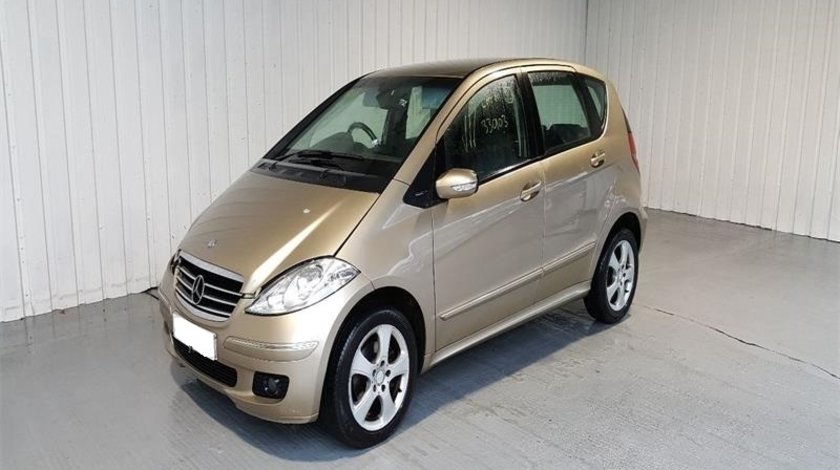 Aripa stanga fata Mercedes A-Class W169 2008 Hatchback 180 CDi