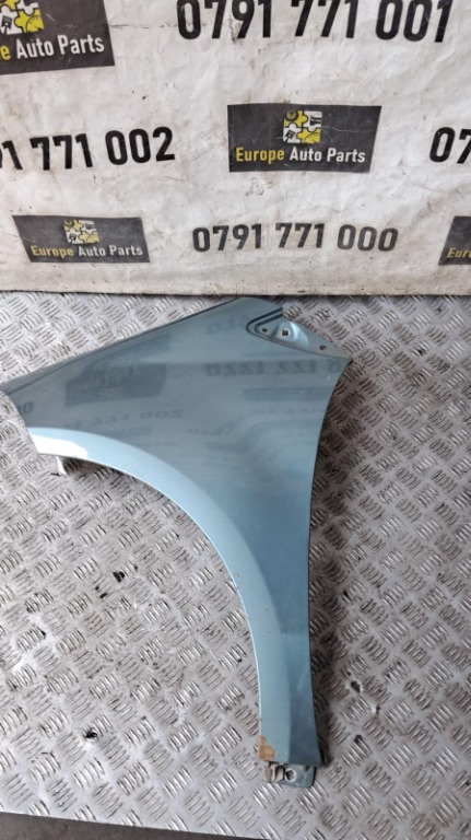 Aripa stanga fata Mercedes A150 w169 benzina, cod motor 266.920 , transmisie manuala , an 2005