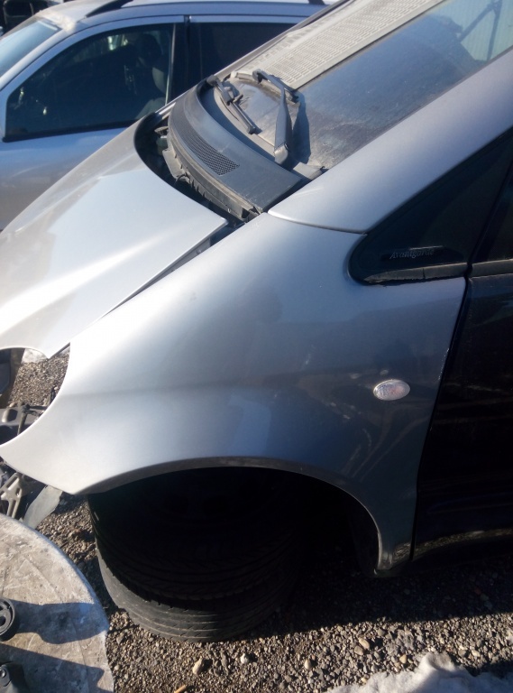 Aripa stanga fata mercedes A160 w168