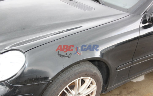 Aripa stanga fata Mercedes C-class w203 combi 2001-2007