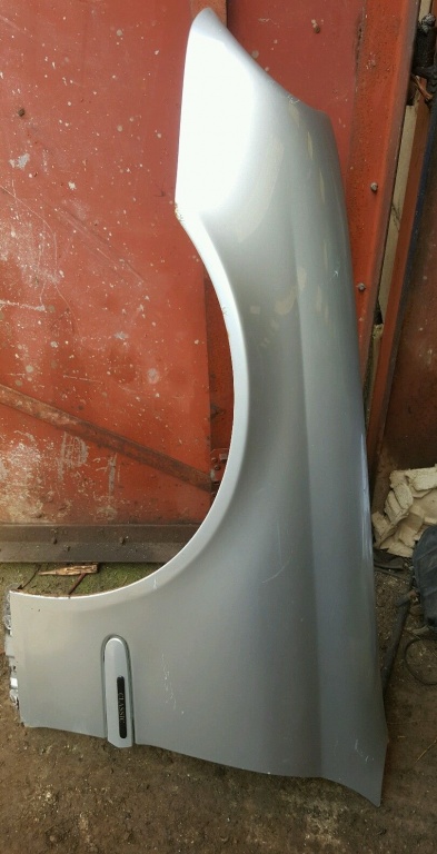 Aripa stanga fata Mercedes C-Class W203