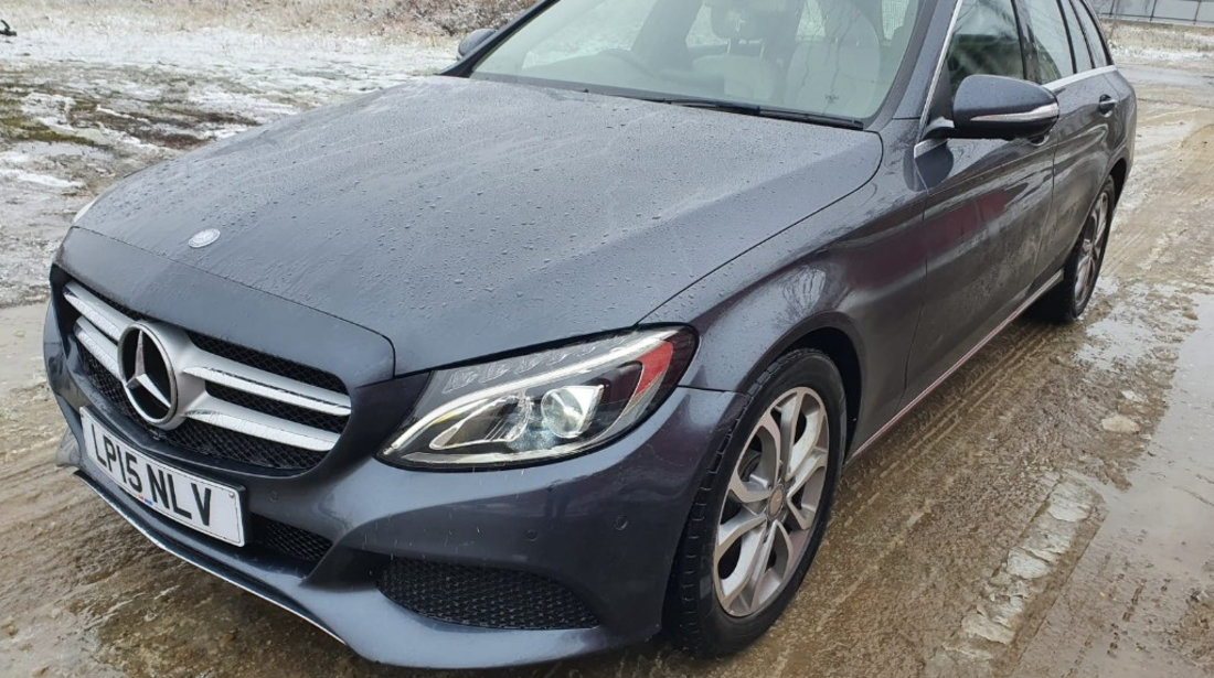 Aripa stanga fata Mercedes C-Class W205 2015 combi break 2.2 cdi