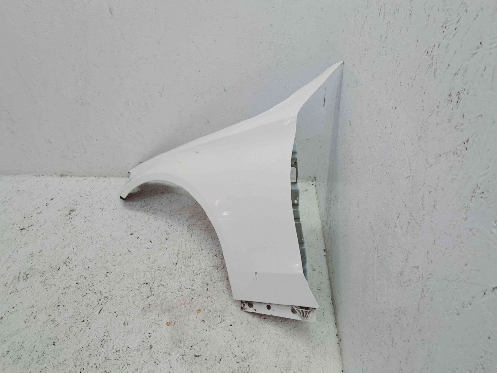 Aripa stanga fata Mercedes Clasa C (W205) [Fabr 2014-prezent] OEM