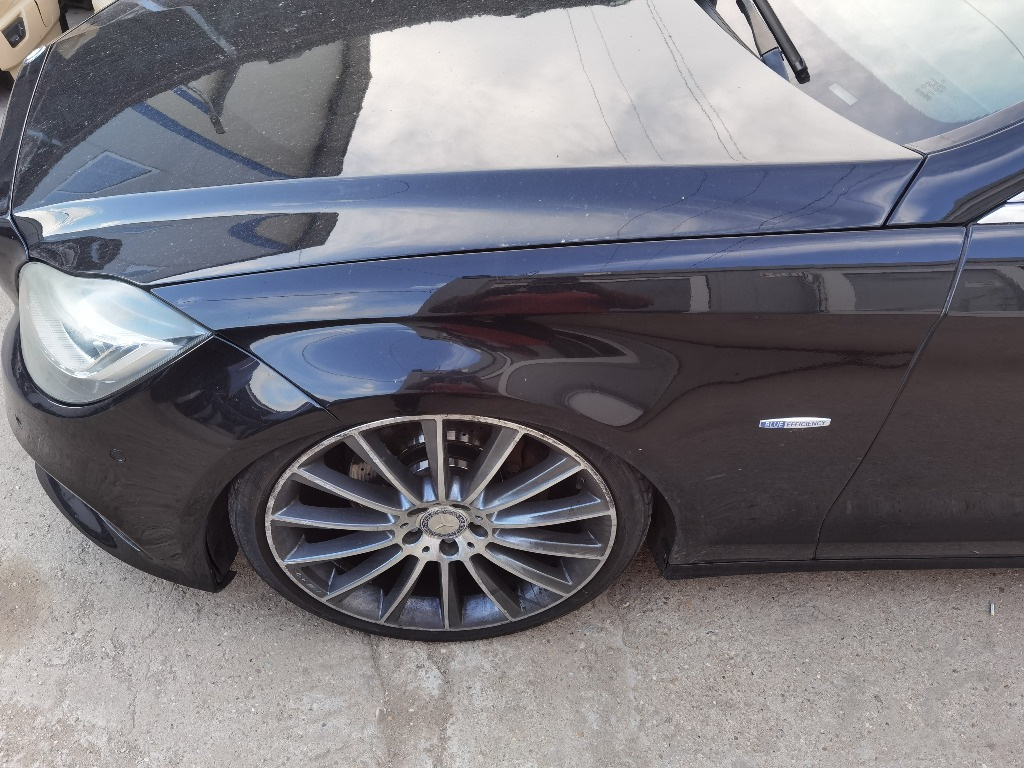 Aripa stanga fata Mercedes CLS W218 2012