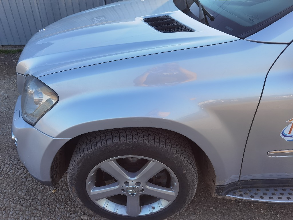 Aripa stanga fata Mercedes GL-Class X164 2008 320cdi