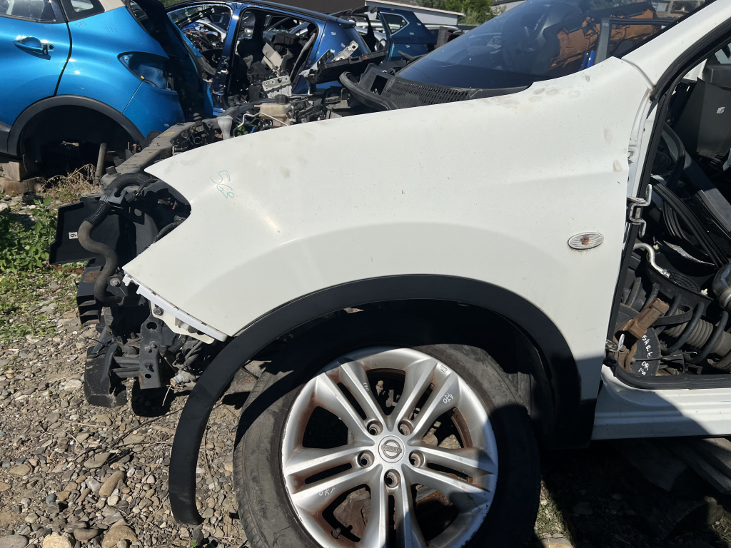 Aripa Stanga Fata Nissan Qashqai+2 - Motorina 2012, -