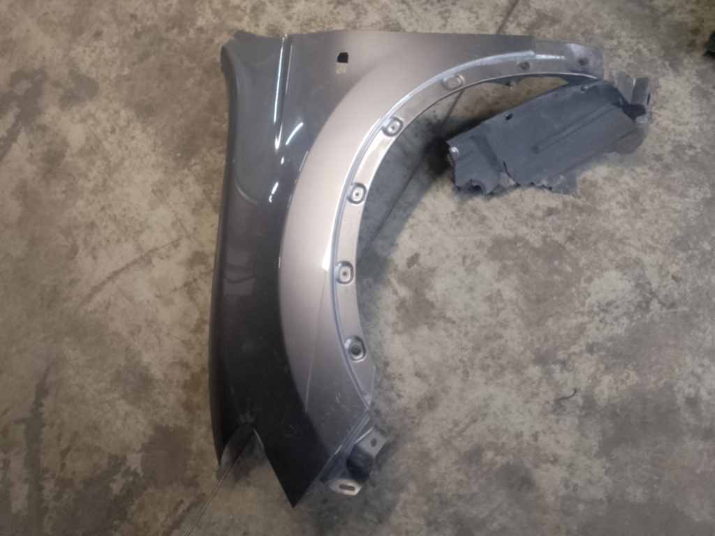 Aripa Stanga Fata Nissan Qashqai 2014, CU DEFECT