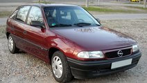 ARIPA STANGA FATA OPEL ASTRA F HATCHBACK 1.6 BENZI...