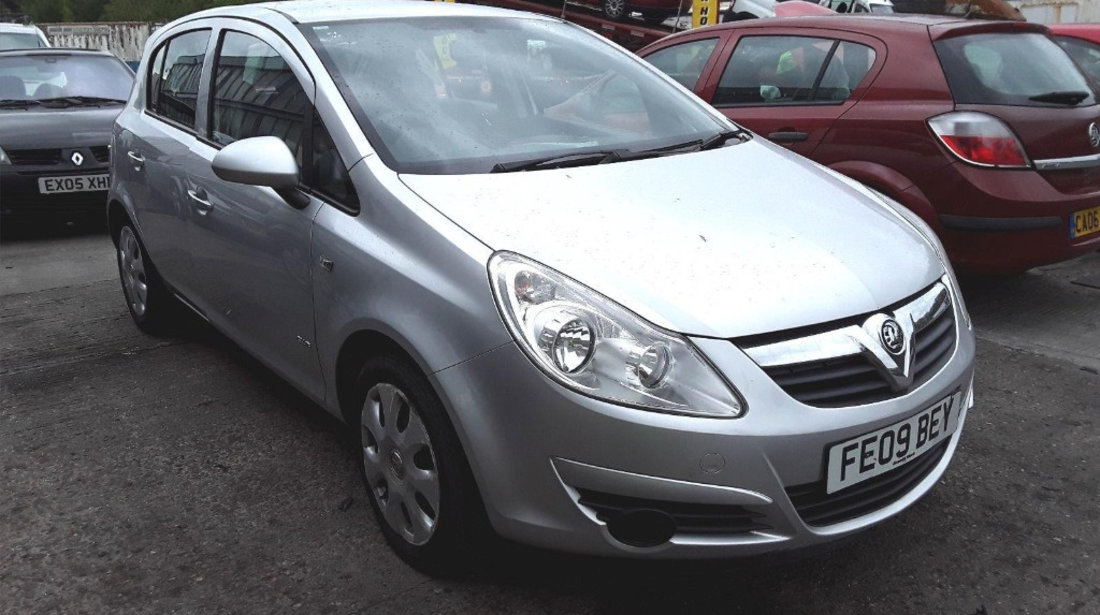 Aripa stanga fata Opel Corsa D 2009 Hatchback 1.4 i