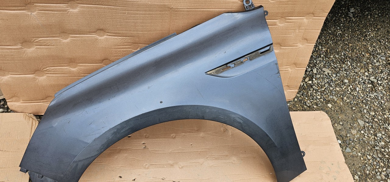 Aripa stanga fata Renault Megane 4 2016 2017 2018 2019 2020