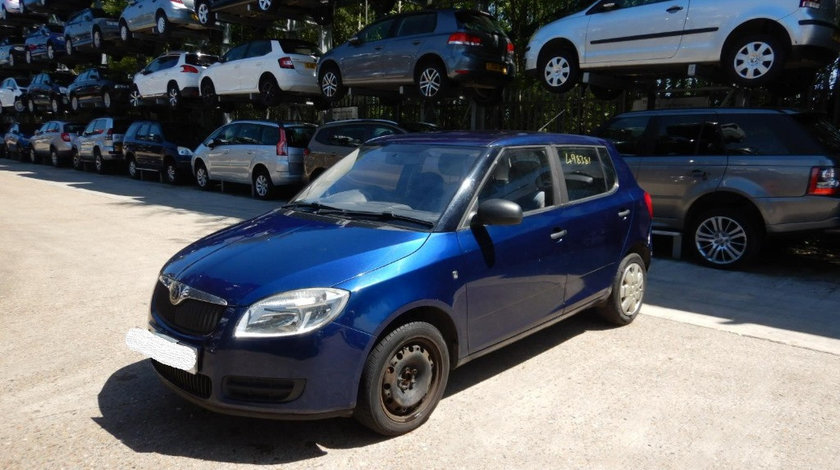 Aripa stanga fata Skoda Fabia 2 2008 Hatchback 1.2 i