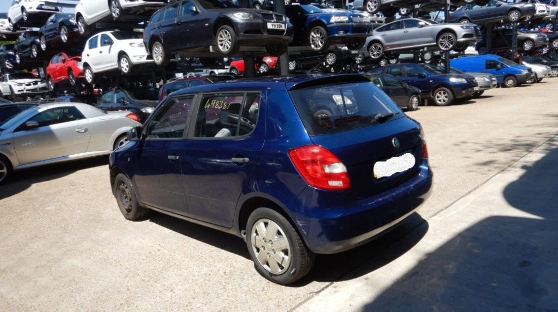 Aripa stanga fata Skoda Fabia 2 2008 Hatchback 1.2 i