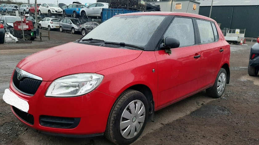 Aripa stanga fata Skoda Fabia 2 2009 HATCHBACK 1.2 i