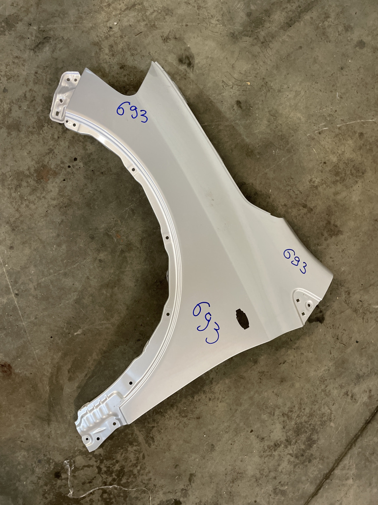 Aripa Stanga Fata Suzuki SX4 1.4 Benzina