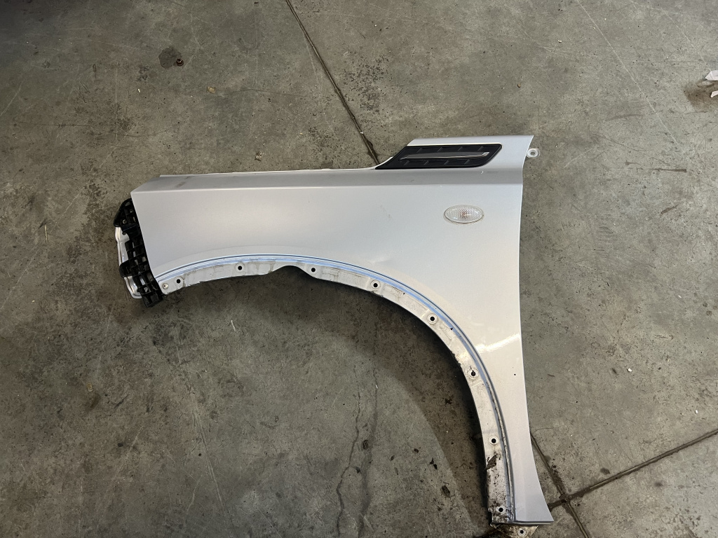 Aripa Stanga Fata Suzuki Vitara 1.0 Benzina 2018, -