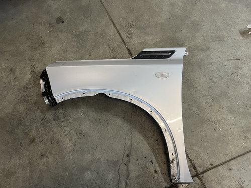 Aripa Stanga Fata Suzuki Vitara 1.0 Benzina 2018, -