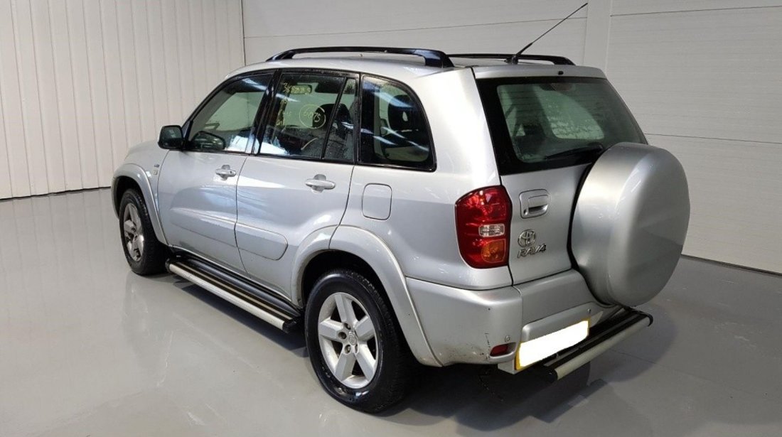 Aripa stanga fata Toyota RAV 4 2004 suv 2.0