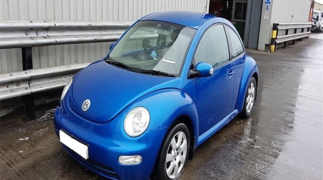 Aripa stanga fata Volkswagen Beetle 2003 Hatchback 2.0 i