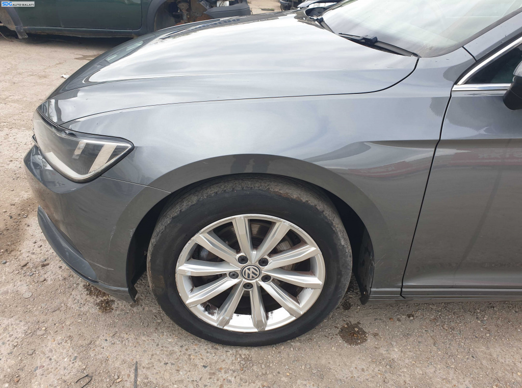 Aripa Stanga Fata Volkswagen Passat B8 2015 - 2020 Culoare LR7H [K4681]