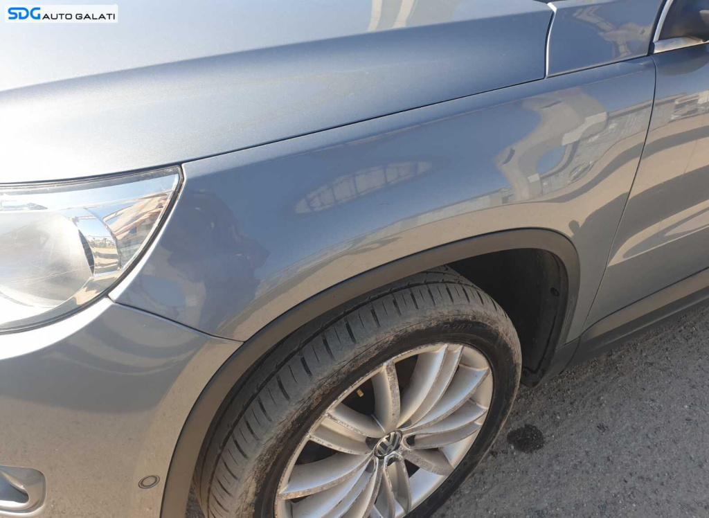 Aripa Stanga Fata Volkswagen Tiguan 2007 - 2011 Culoare LR7N