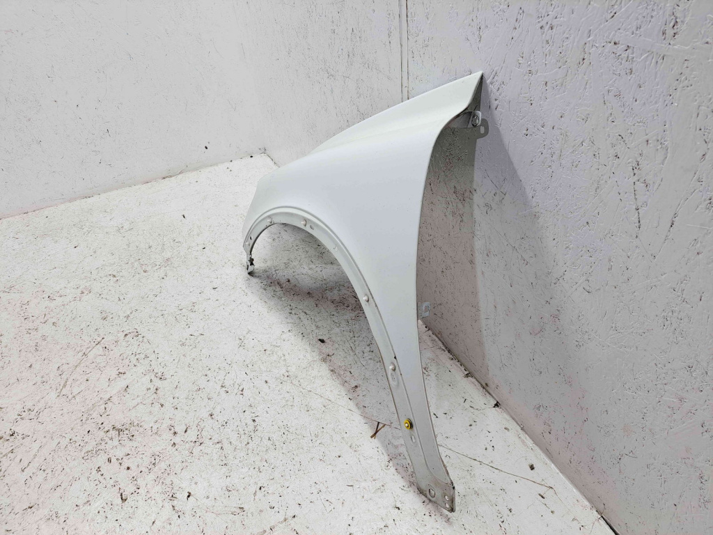 Aripa stanga fata Volvo C30 Coupe Facelift Rdesign [Fabr 2006-2013] 61400 Ice White Sod