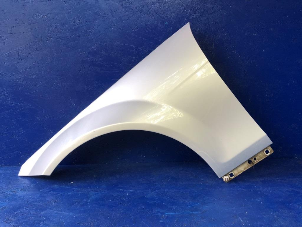 Aripa stanga Mercedes C Class W204 2007-2011 COD CULOARE C775