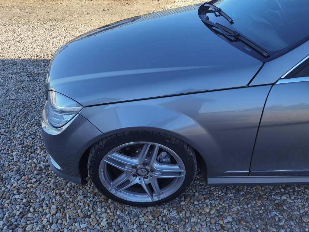Aripa stanga Mercedes C Classe w204 s204 2011